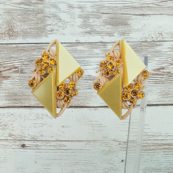 Vintage Jewelry - Vintage Clip On Earrings - Very Unusual Statement Earrings - 1 & 3/8"